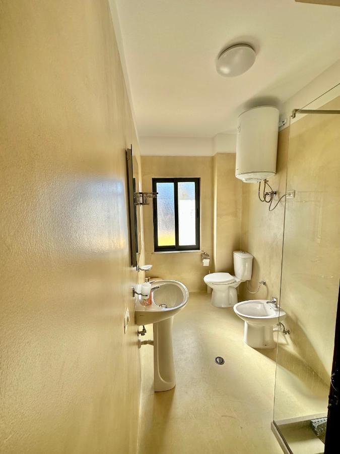 Amos City Center Apartment Tirana Kültér fotó