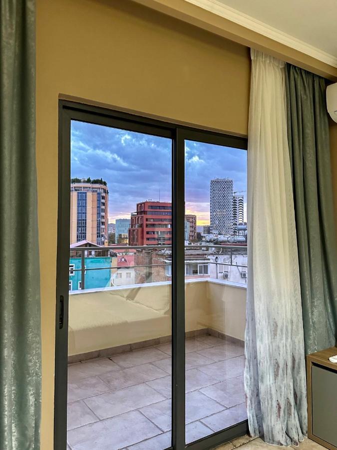 Amos City Center Apartment Tirana Kültér fotó