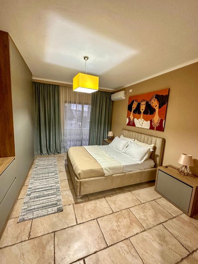 Amos City Center Apartment Tirana Kültér fotó